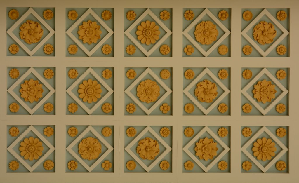 theceiling.jpg