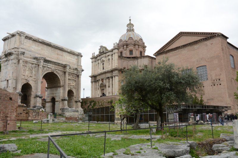 forumarchofseverus.jpg